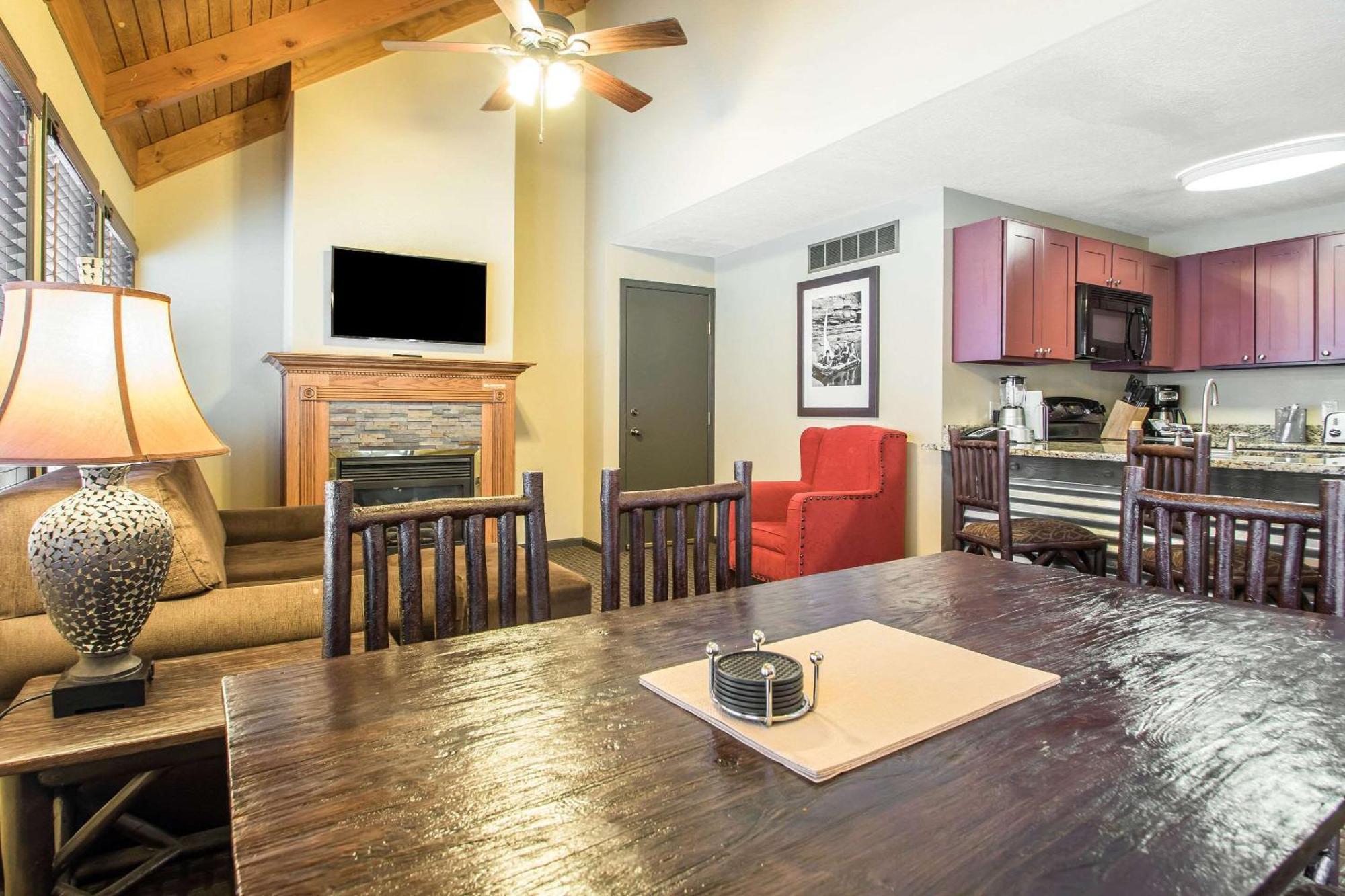 Bluegreen Vacations Christmas Mountain Village, An Ascend Resort Wisconsin Dells Exteriér fotografie